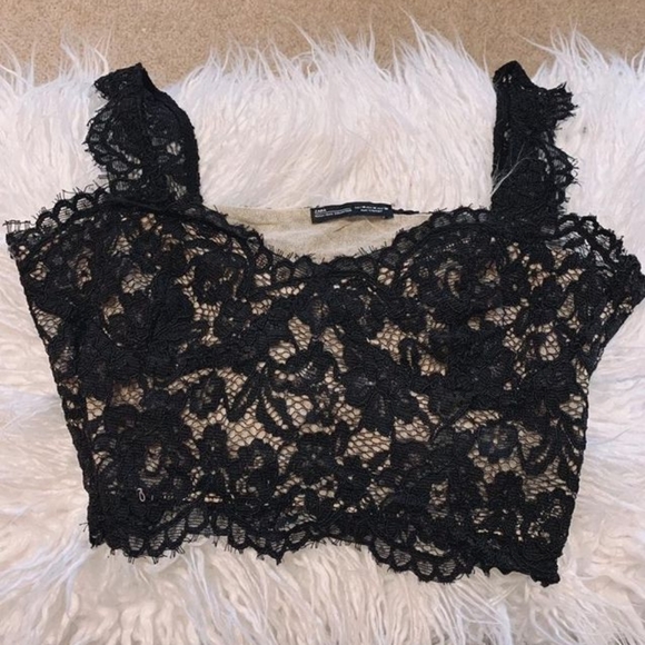 Black lace crop top - Picture 1 of 10